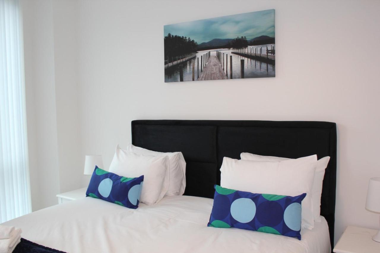 Berks Luxury Serviced Apartments , Free Parking, Free Gym And Free Wifi Bracknell Exterior photo