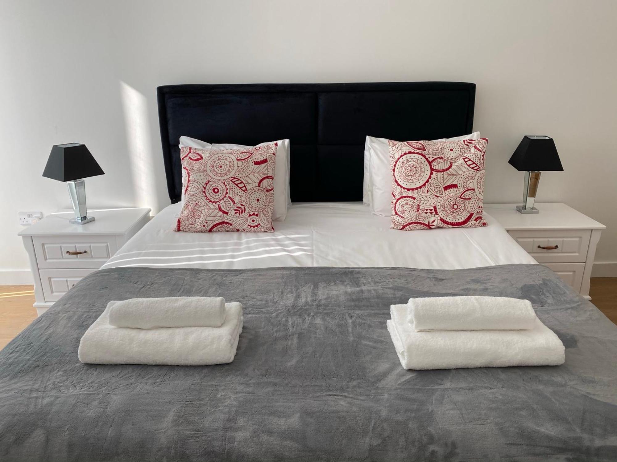 Berks Luxury Serviced Apartments , Free Parking, Free Gym And Free Wifi Bracknell Room photo